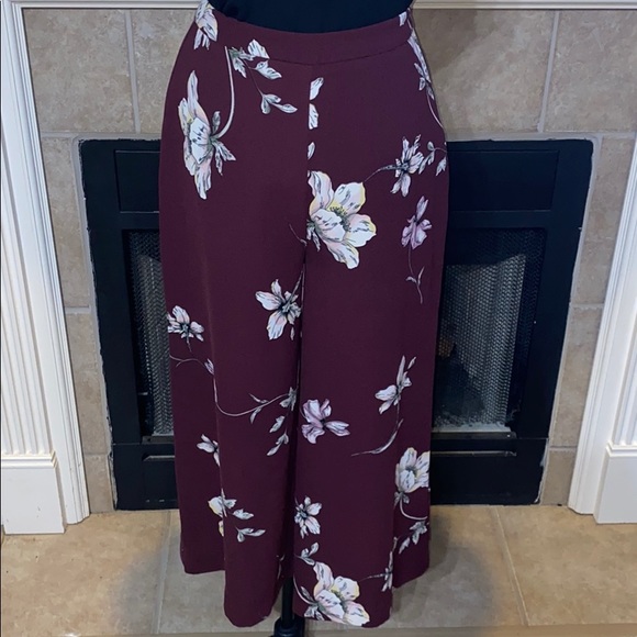 LC Lauren Conrad Runway Collection Cropped Pant - Picture 2 of 3